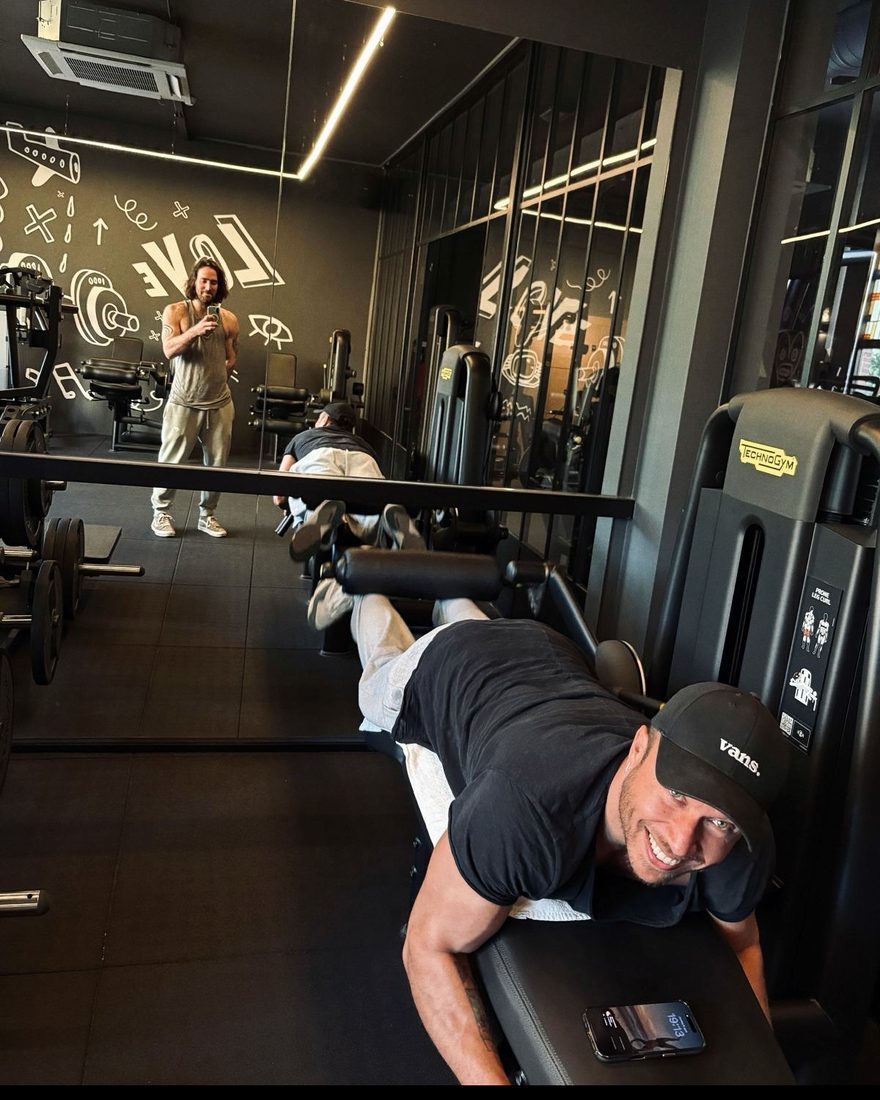 Nigel demonstrating an exercise for a client, photographed by that client
